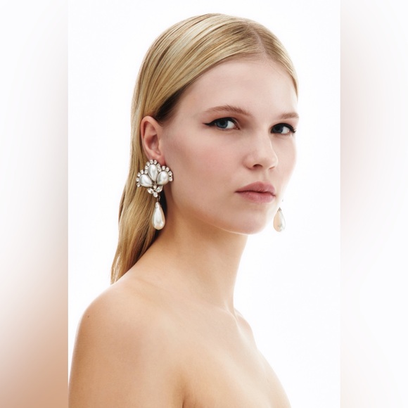 Alessandra Rich
Pearl Earrings With Pendant - Picture 2 of 5